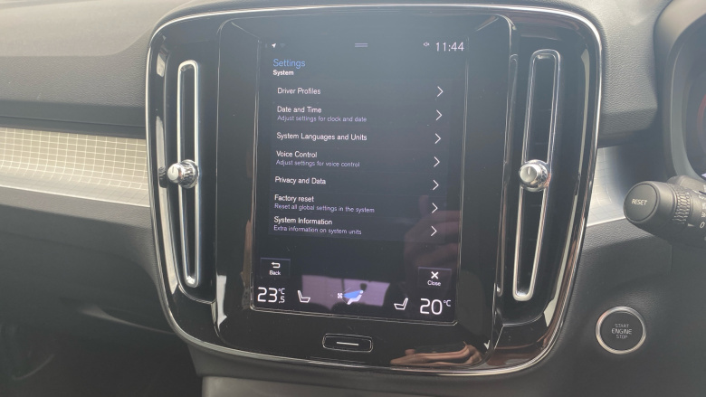 Volvo Xc40 1.5 T4 Recharge PHEV Plus Dark 5dr Auto Estate